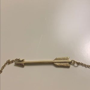 Gold arrow necklace